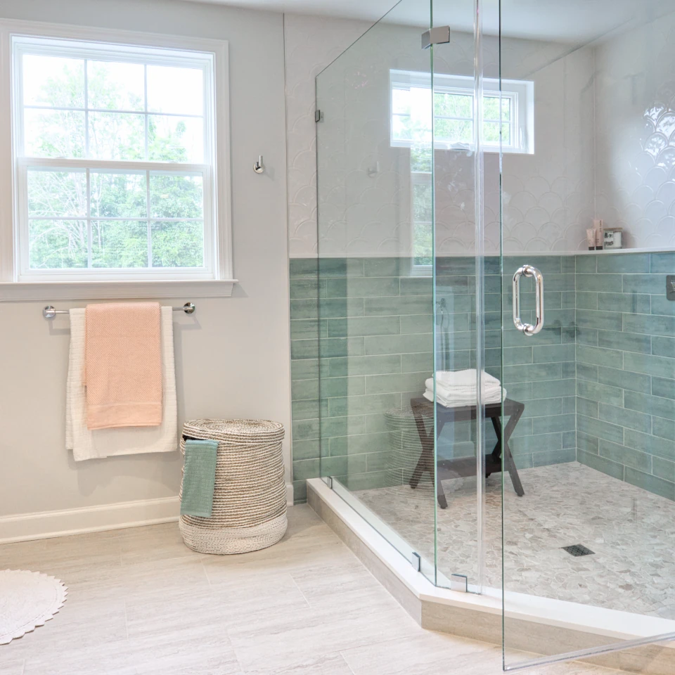 Salle de bain moderne et rénovée